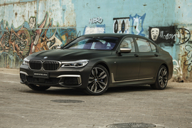 2017款宝马M760Li