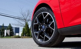 2012款福特福克斯两厢海外试驾