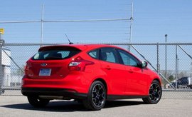 2012款福特福克斯两厢海外试驾