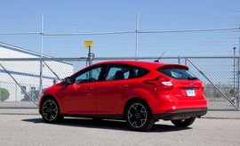 2012款福特福克斯两厢海外试驾