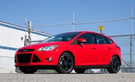 2012款福特福克斯两厢海外试驾