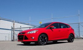 2012款福特福克斯两厢海外试驾