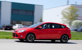 2012款福特福克斯两厢海外试驾