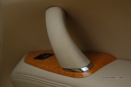 丰田锐志内饰
