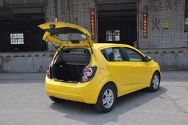 2011款雪佛兰爱唯欧两厢