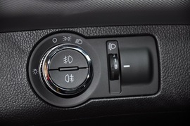 2011款雪佛兰爱唯欧两厢