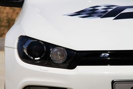 挑战限制级！赛道体验大众高尔夫R/尚酷R