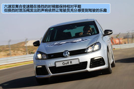 挑战限制级！赛道体验大众高尔夫R/尚酷R