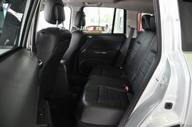 2011款JEEP指南者豪华导航版到店实拍