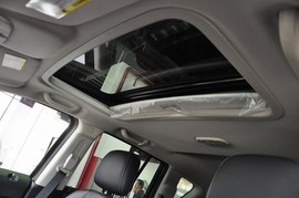 2011款JEEP指南者豪华导航版到店实拍