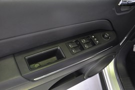 2011款JEEP指南者豪华导航版到店实拍