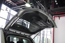 2011款JEEP指南者豪华导航版到店实拍
