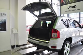 2011款JEEP指南者豪华导航版到店实拍