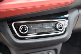 2017款江淮瑞风S2mini