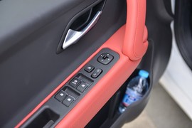 2017款江淮瑞风S2mini