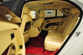 2011款宾利慕尚红内饰特别定制版