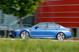 2012款宝马M5