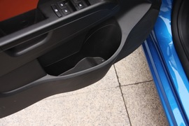 2011款雪佛兰爱唯欧两厢