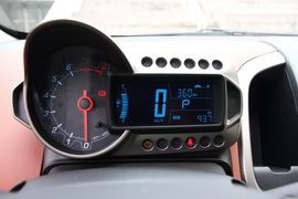 2011款雪佛兰爱唯欧两厢