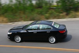 2011款广汽传祺2.0AT试驾