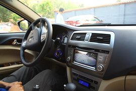 2011款广汽传祺2.0AT试驾