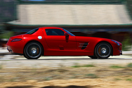   2010款奔驰SLS AMG试驾实拍