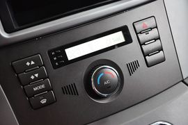 2011款长城腾翼V80自动标准型到店实拍