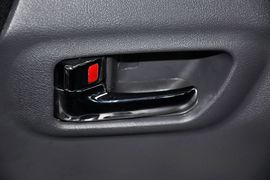 2011款长城腾翼V80自动标准型到店实拍