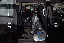 2011款长城腾翼V80自动标准型到店实拍