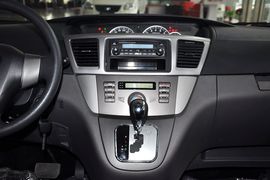 2011款长城腾翼V80自动标准型到店实拍