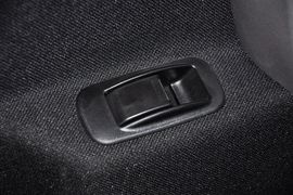 2011款长城腾翼V80自动标准型到店实拍