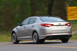 2011款东风悦达起亚K5深度试驾