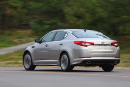 2011款东风悦达起亚K5深度试驾