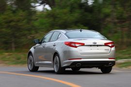 2011款东风悦达起亚K5深度试驾