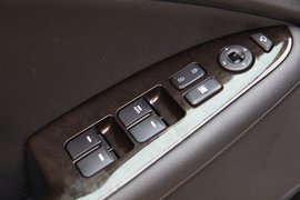 2011款东风悦达起亚K5深度试驾