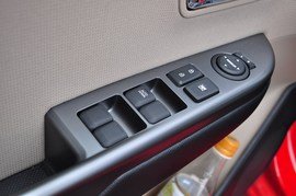 2011款起亚K2