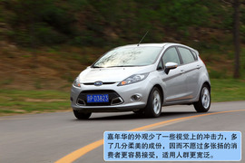 福特嘉年华1.5L两厢对比测试