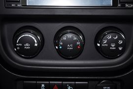 2011款Jeep吉普指南者