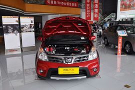 2010款日产骊威劲悦版1.6GS手动超能型到店实拍