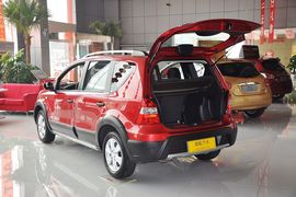 2010款日产骊威劲悦版1.6GS手动超能型到店实拍