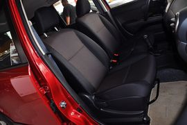 2010款日产骊威劲悦版1.6GS手动超能型到店实拍