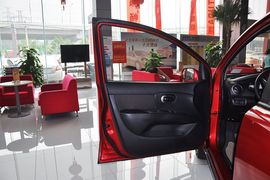 2010款日产骊威劲悦版1.6GS手动超能型到店实拍