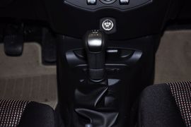 2010款日产骊威劲悦版1.6GS手动超能型到店实拍