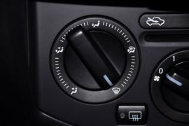 2010款日产骊威劲悦版1.6GS手动超能型到店实拍