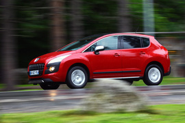 法国试驾标致3008