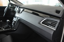 2011款东风标致508