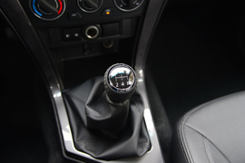 2017款长城风骏5欧洲版2.4L汽油四驱精英型大双排4G69S4N