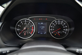 2017款长城风骏5欧洲版2.4L汽油四驱精英型大双排4G69S4N