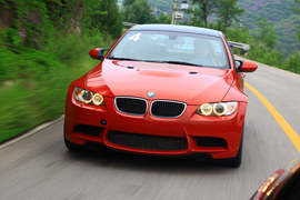 2011款宝马M3双门碳纤车顶试驾体验实拍