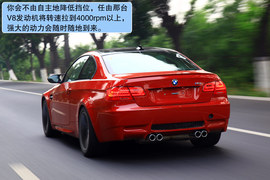 2011款宝马M3双门碳纤车顶试驾体验实拍